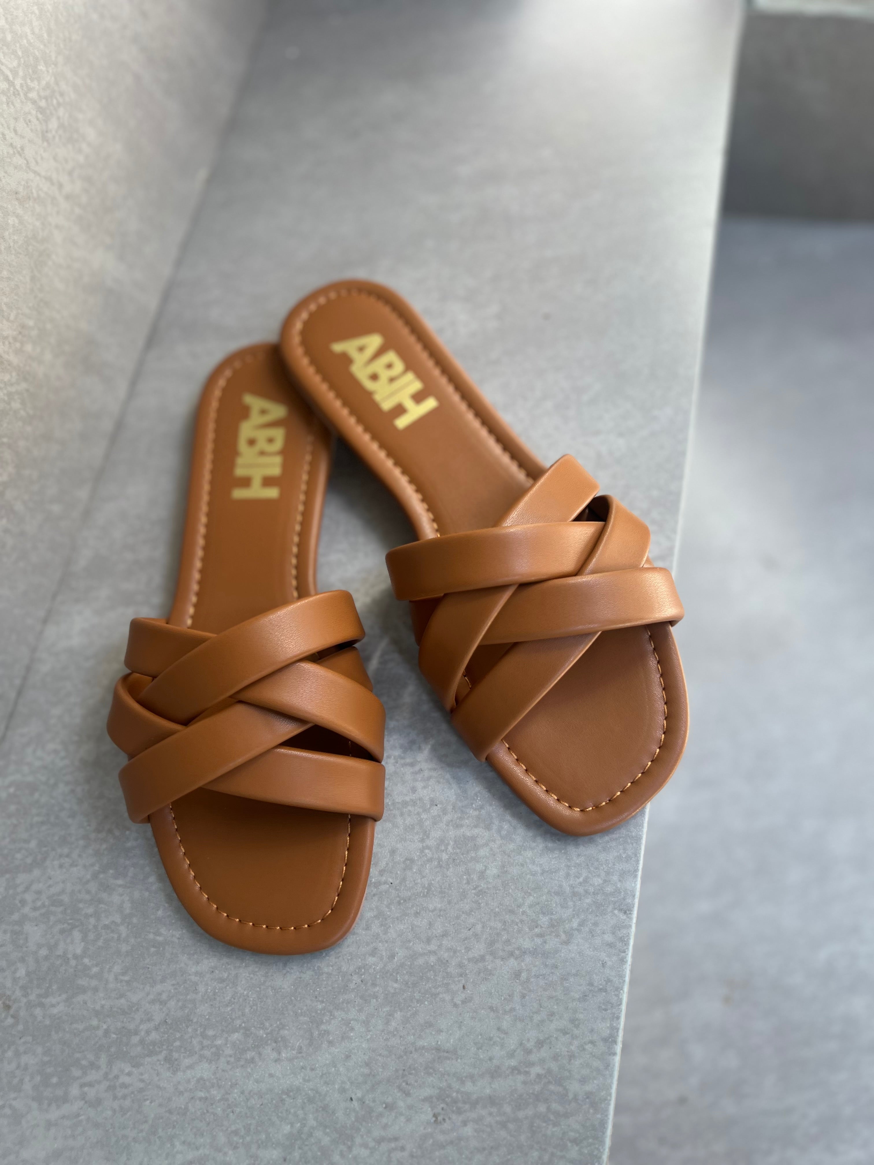 COMFY SLIDES