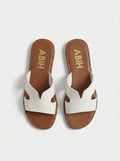 WHITE SOLINA