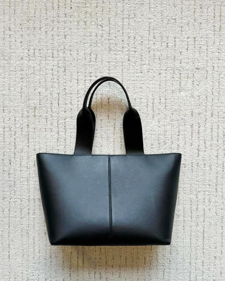 YETTE BLACK