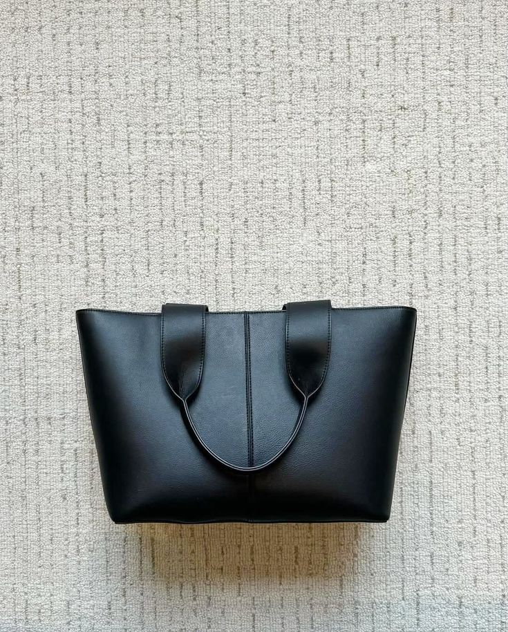 YETTE BLACK