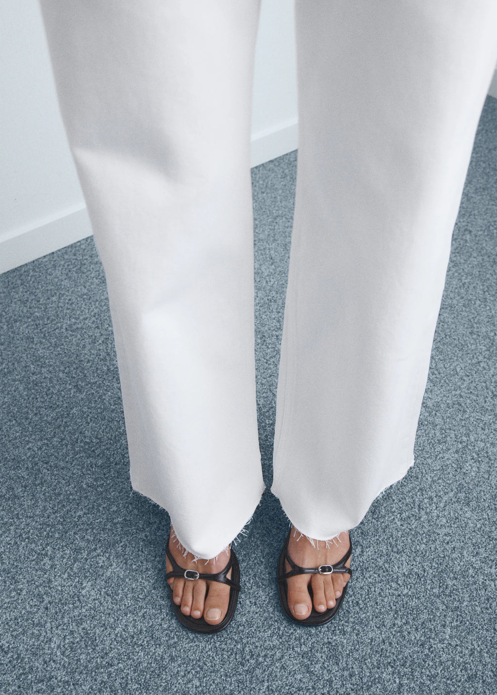 WHITE CULOTTE JEANS